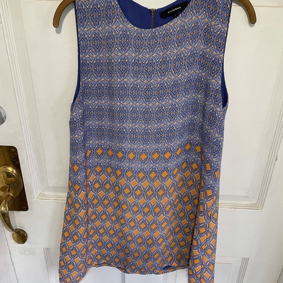 Fun dress! - Picture 7 of 8